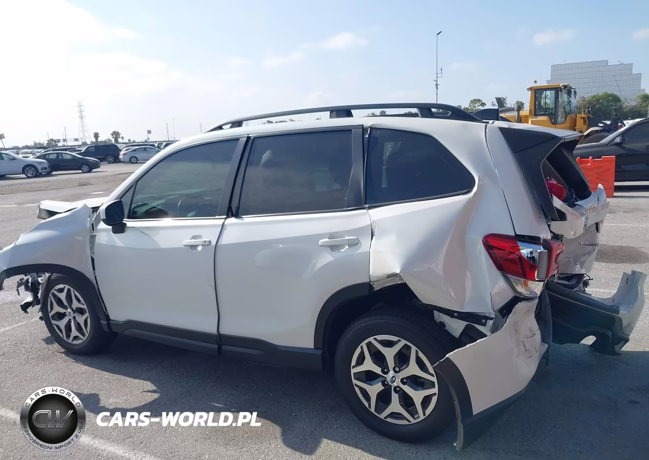 2024 Subaru Forester Premium VIN:JF2SKADC4RH511286 - 15