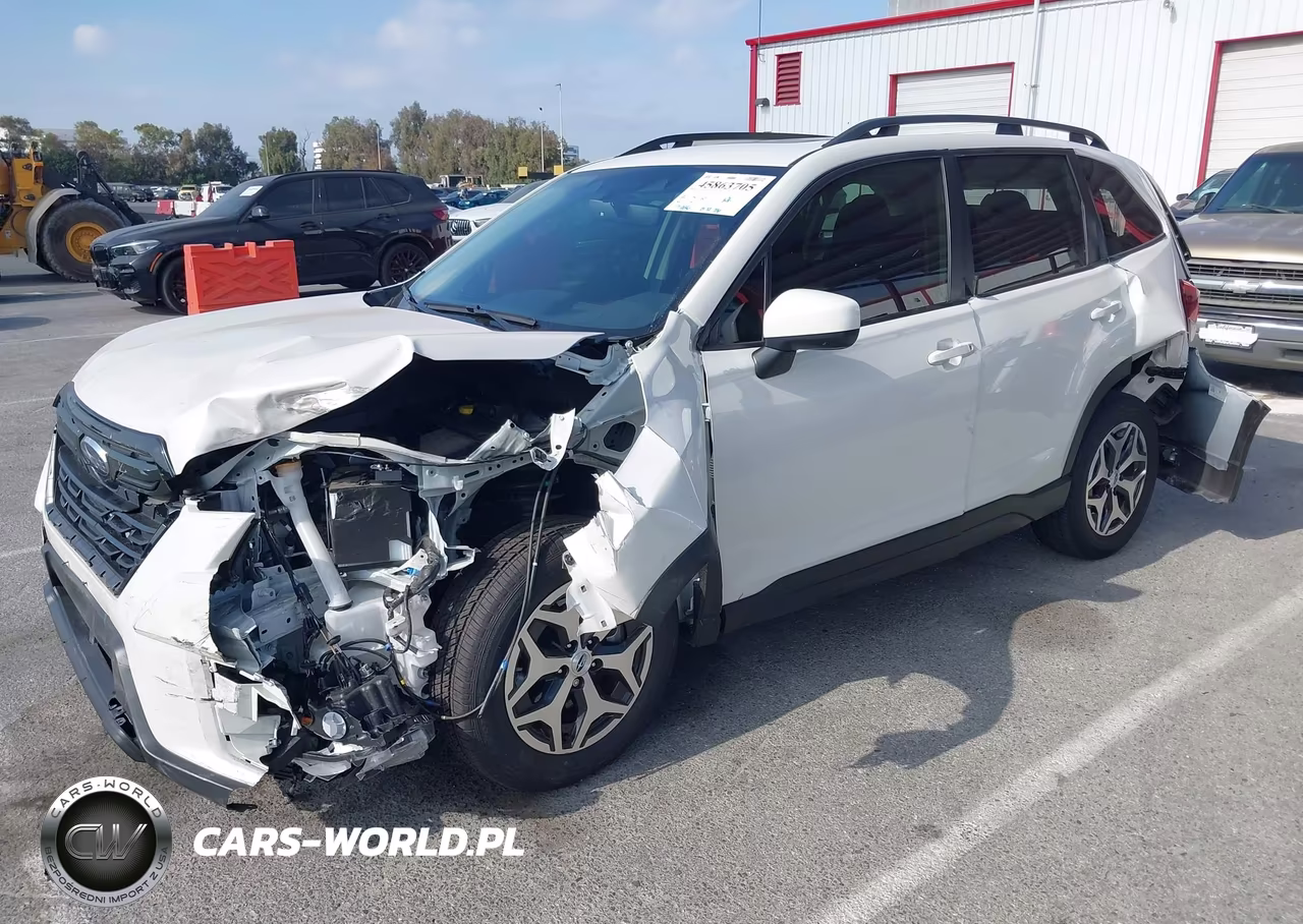 2024 Subaru Forester Premium VIN:JF2SKADC4RH511286 - 2