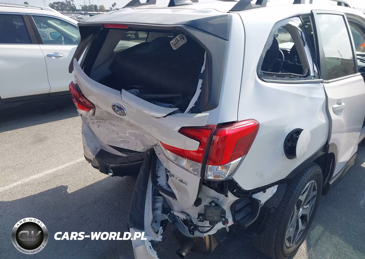 2024 Subaru Forester Premium VIN:JF2SKADC4RH511286 - 6
