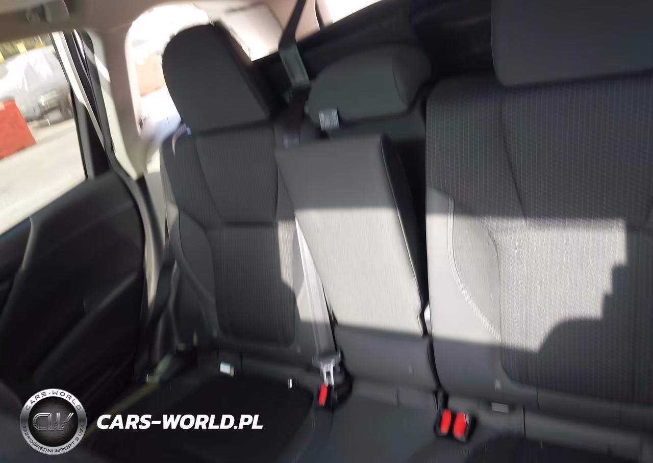 2024 Subaru Forester Premium VIN:JF2SKADC4RH511286 - 8