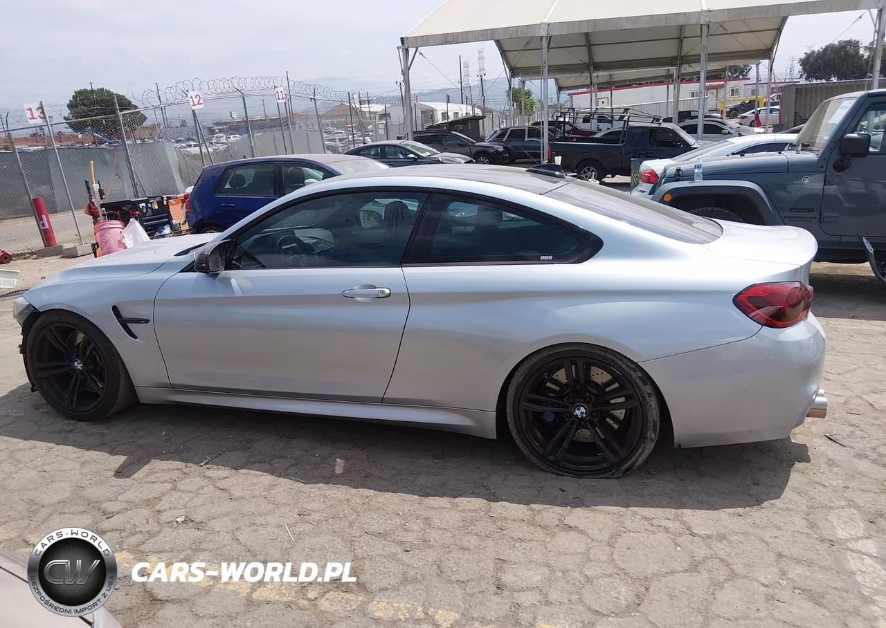 2016 BMW M4 VIN:WBS3R9C55GK337544 - 15