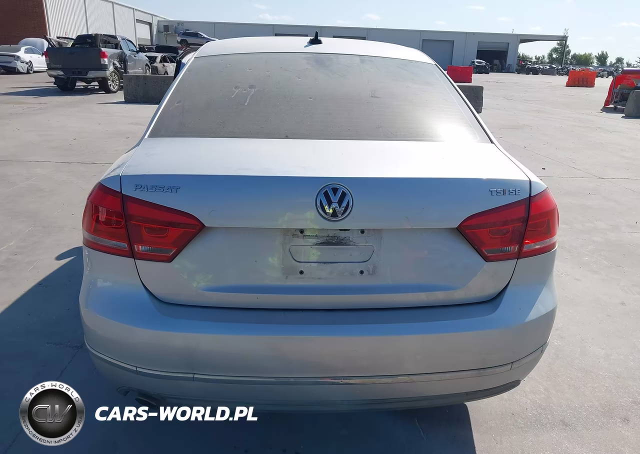 2015 Volkswagen Passat 1.8T Se VIN:1VWBT7A38FC013648 - 17