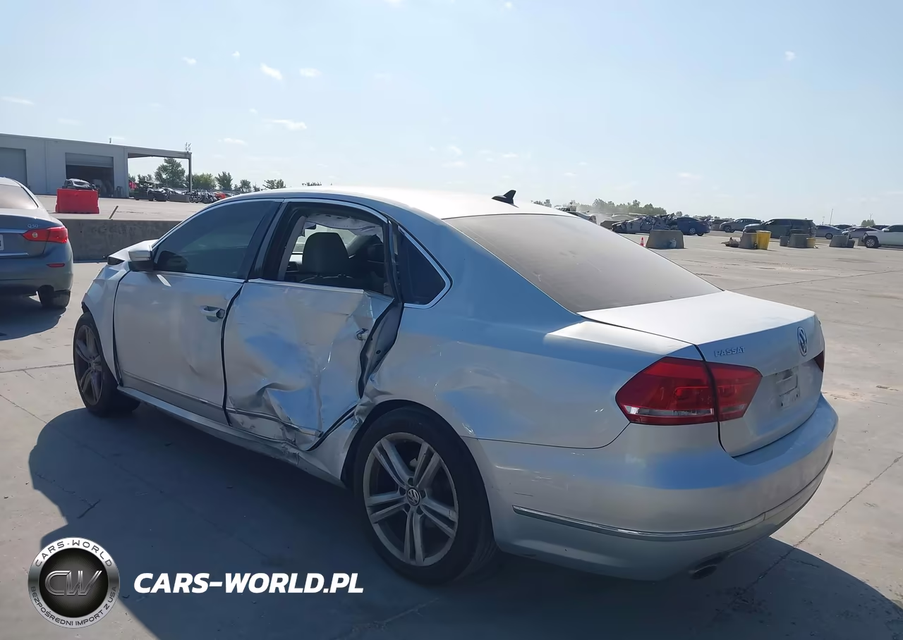 2015 Volkswagen Passat 1.8T Se VIN:1VWBT7A38FC013648 - 3
