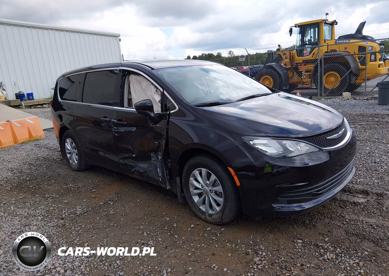 2017 Chrysler Pacifica Touring – zdjęcie 1 z 16