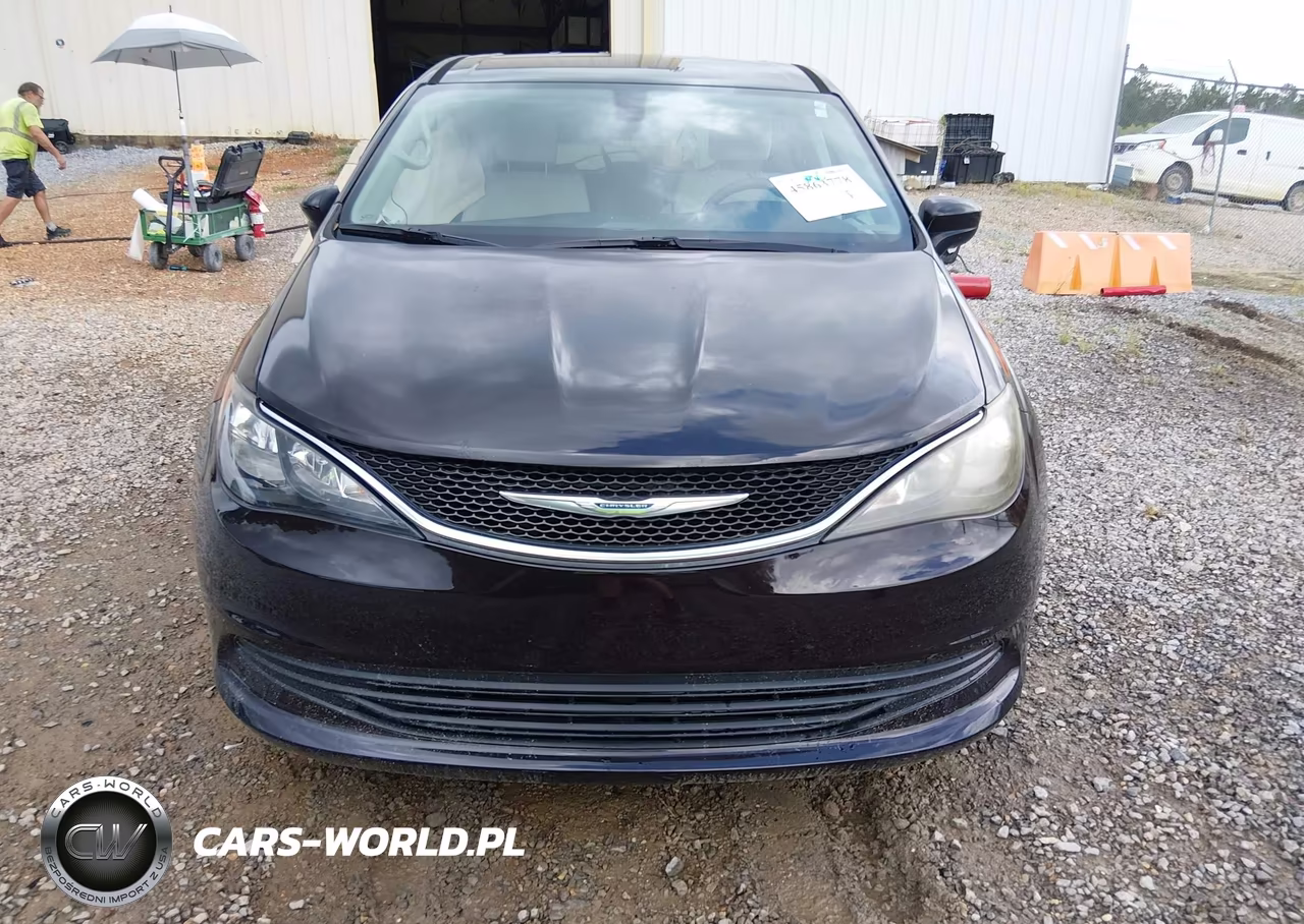 2017 Chrysler Pacifica Touring VIN:2C4RC1DG2HR588867 - 12