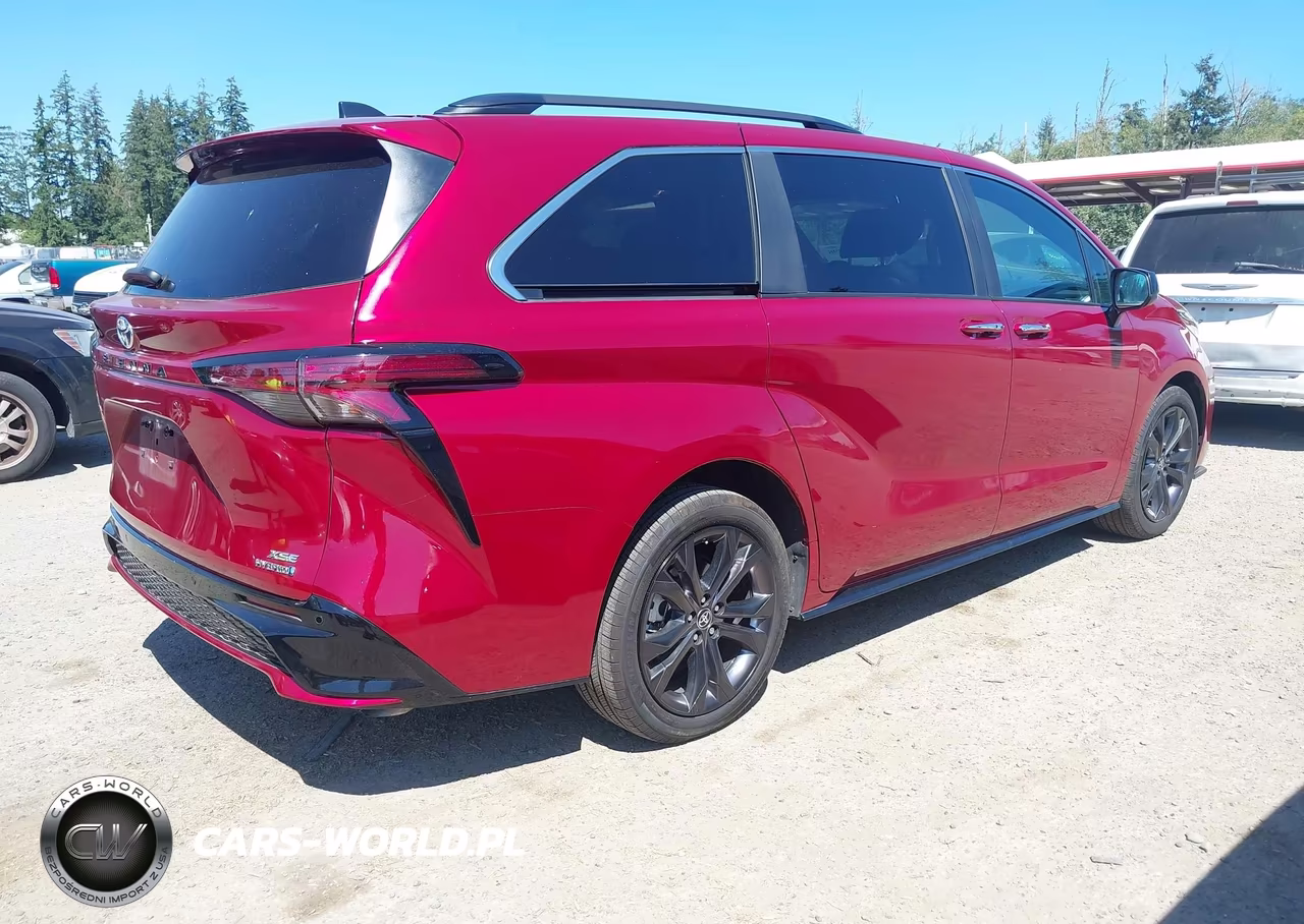 2024 Toyota Sienna Xse VIN:5TDDRKEC4RS183645 - 4