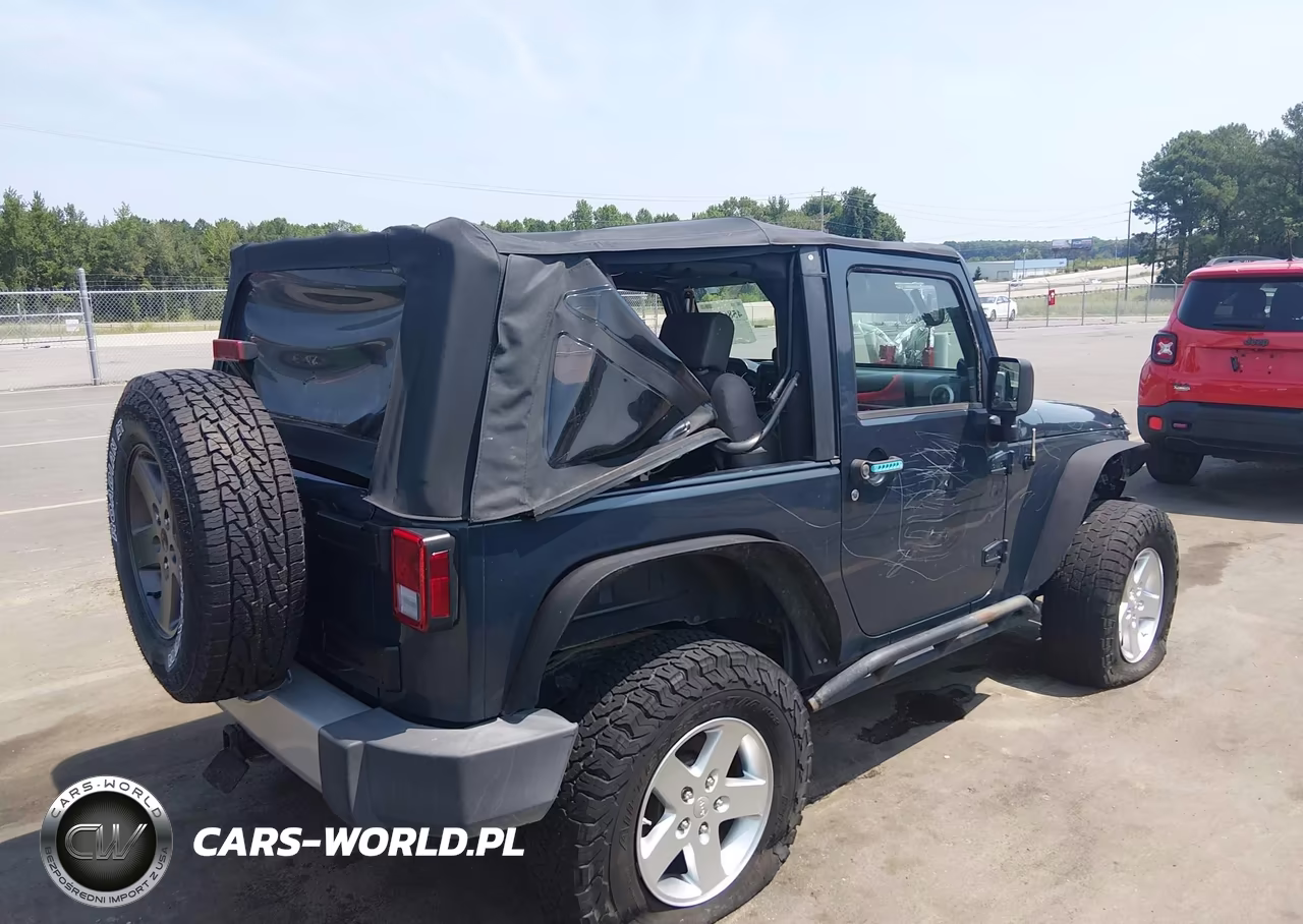 2008 Jeep Wrangler Sahara VIN:1J4FA54198L538949 - 4
