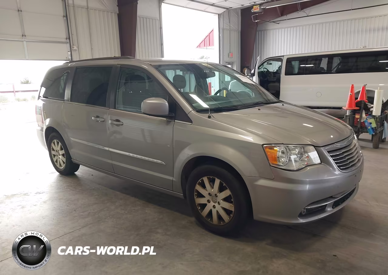 2016 Chrysler Town & Country Touring VIN:2C4RC1BG4GR240229 - 13