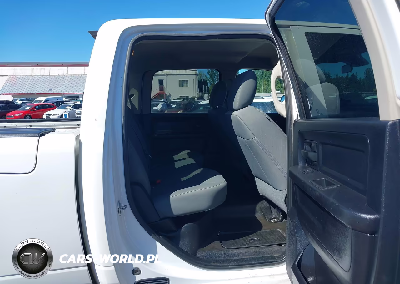 2017 Ram 3500 Tradesman 4X4 6'4 Box VIN:3C63R3CL4HG717400 - 8