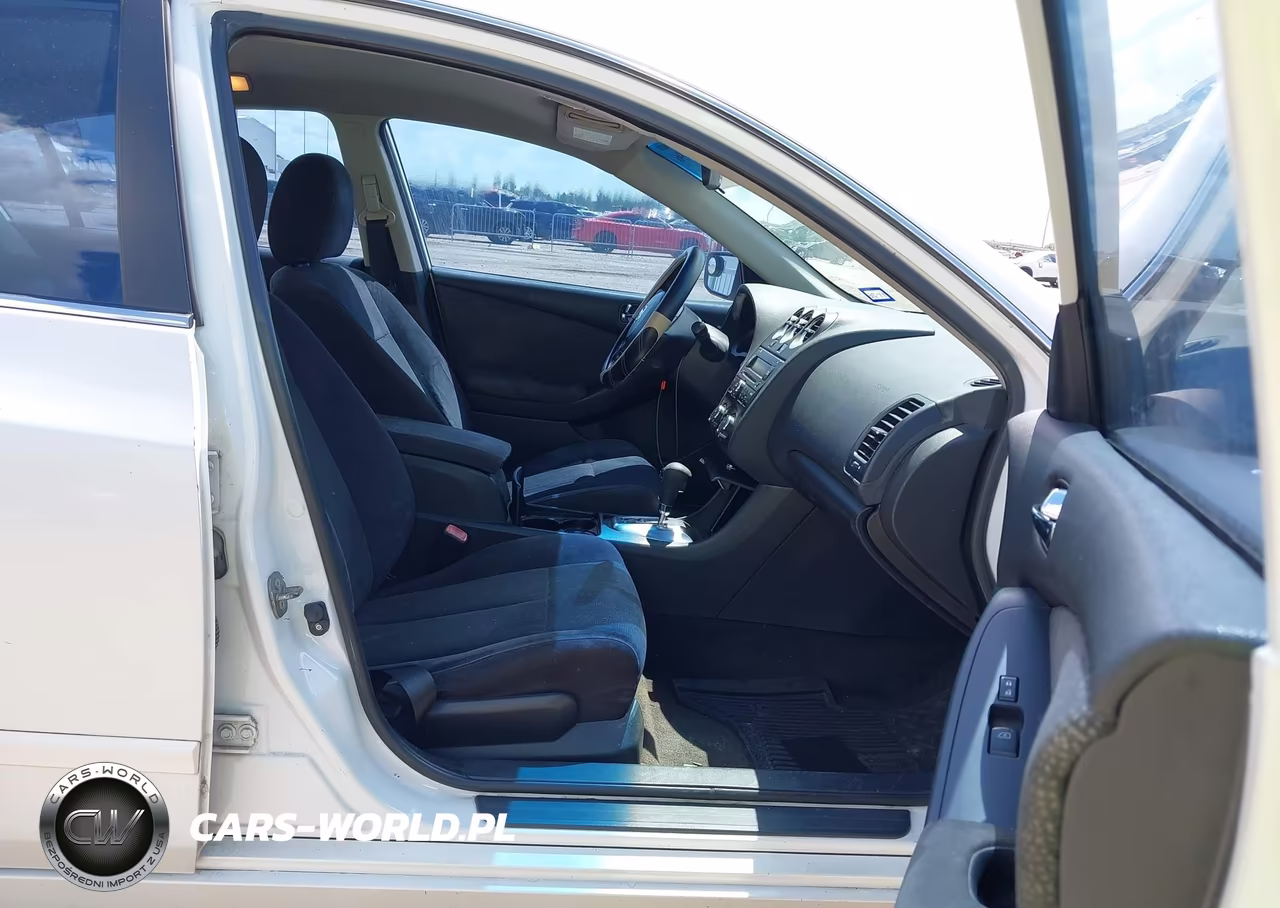 2011 Nissan Altima 2.5 S VIN:1N4AL2AP4BN414803 - 5