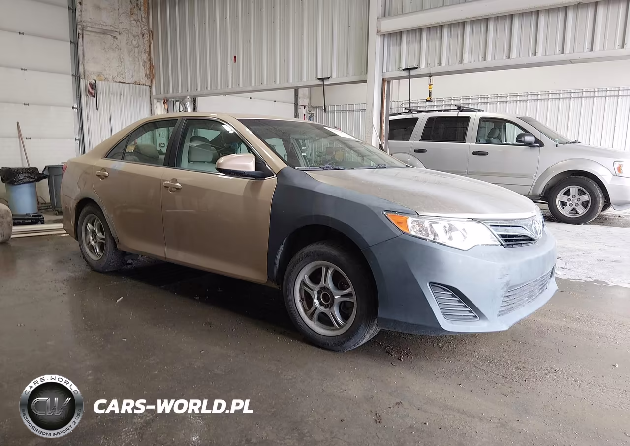2012 Toyota Camry Le VIN:4T1BF1FK2CU064622 - 1