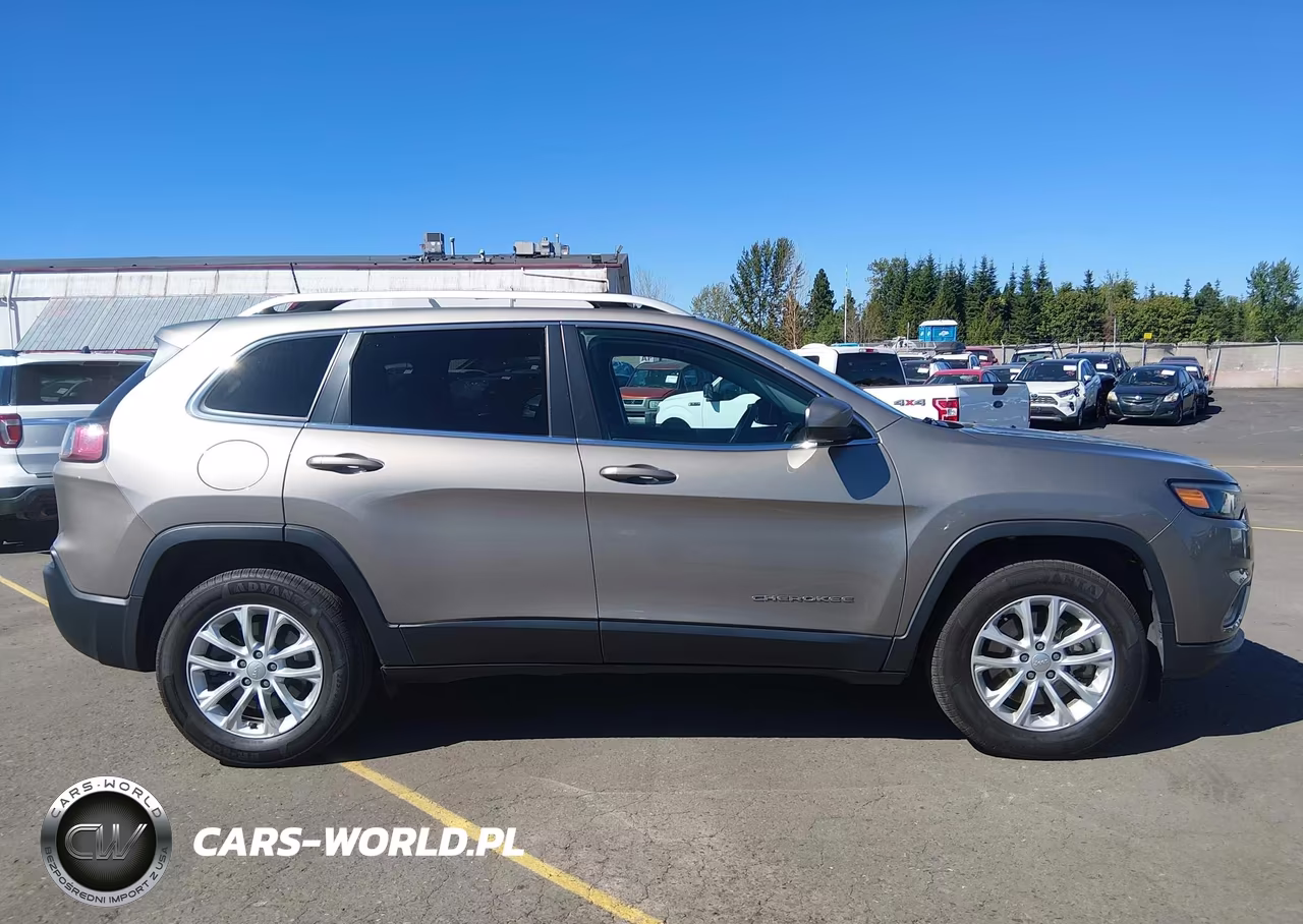 2019 Jeep Cherokee Latitude 4X4 VIN:1C4PJMCB3KD479803 - 13