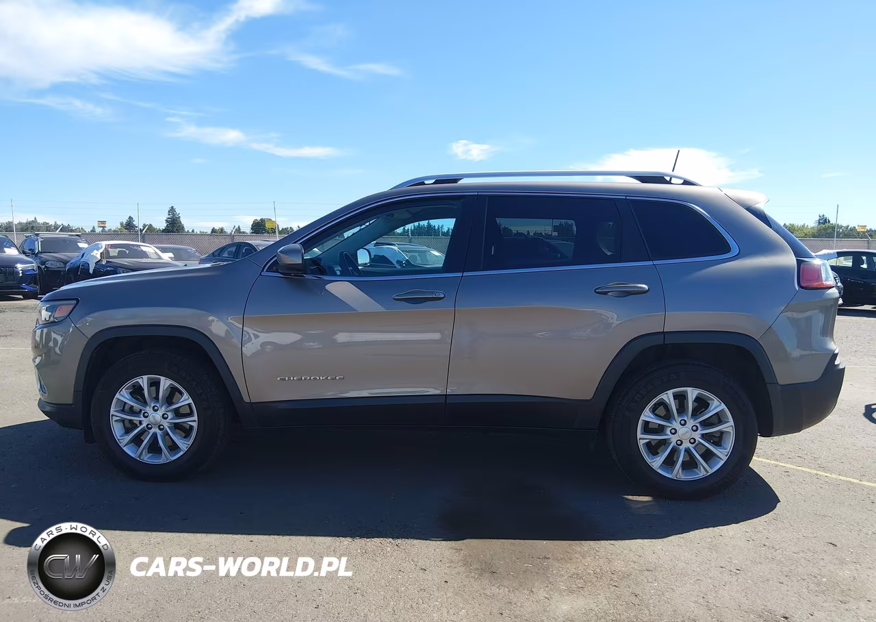 2019 Jeep Cherokee Latitude 4X4 VIN:1C4PJMCB3KD479803 - 14