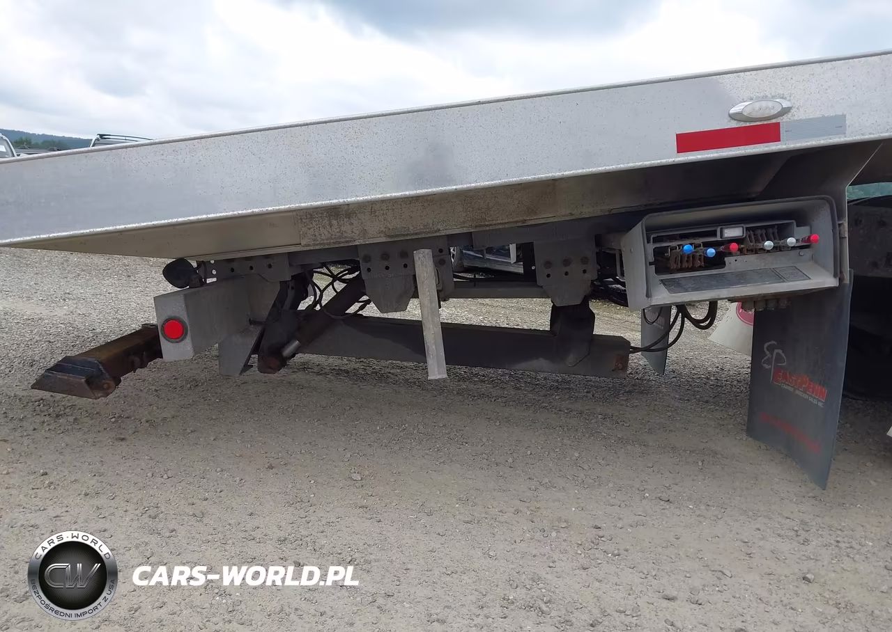 2000 Peterbilt 330 VIN:2NPNHD7X2YM522449 - 14