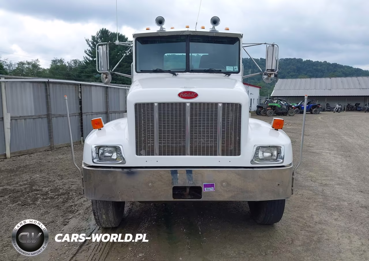 2000 Peterbilt 330 VIN:2NPNHD7X2YM522449 - 16