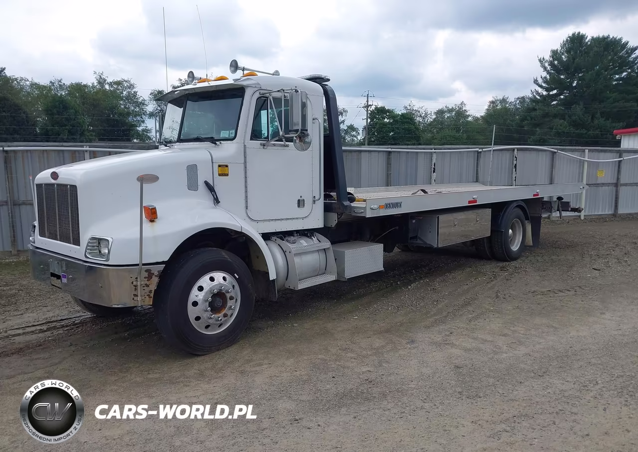 2000 Peterbilt 330 VIN:2NPNHD7X2YM522449 - 2