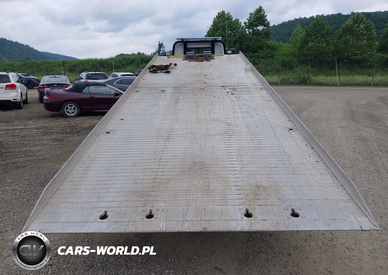 2000 Peterbilt 330 VIN:2NPNHD7X2YM522449 - 21