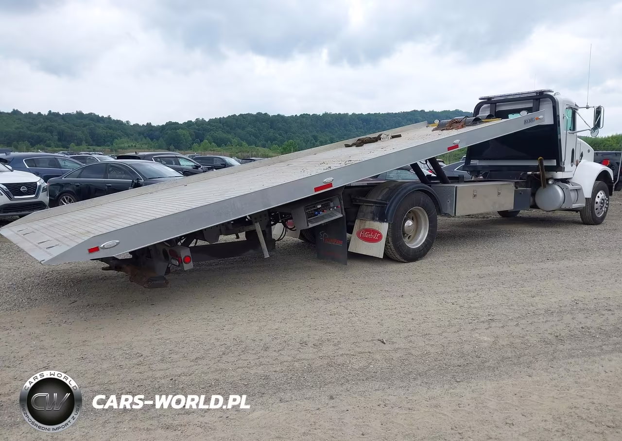 2000 Peterbilt 330 VIN:2NPNHD7X2YM522449 - 4