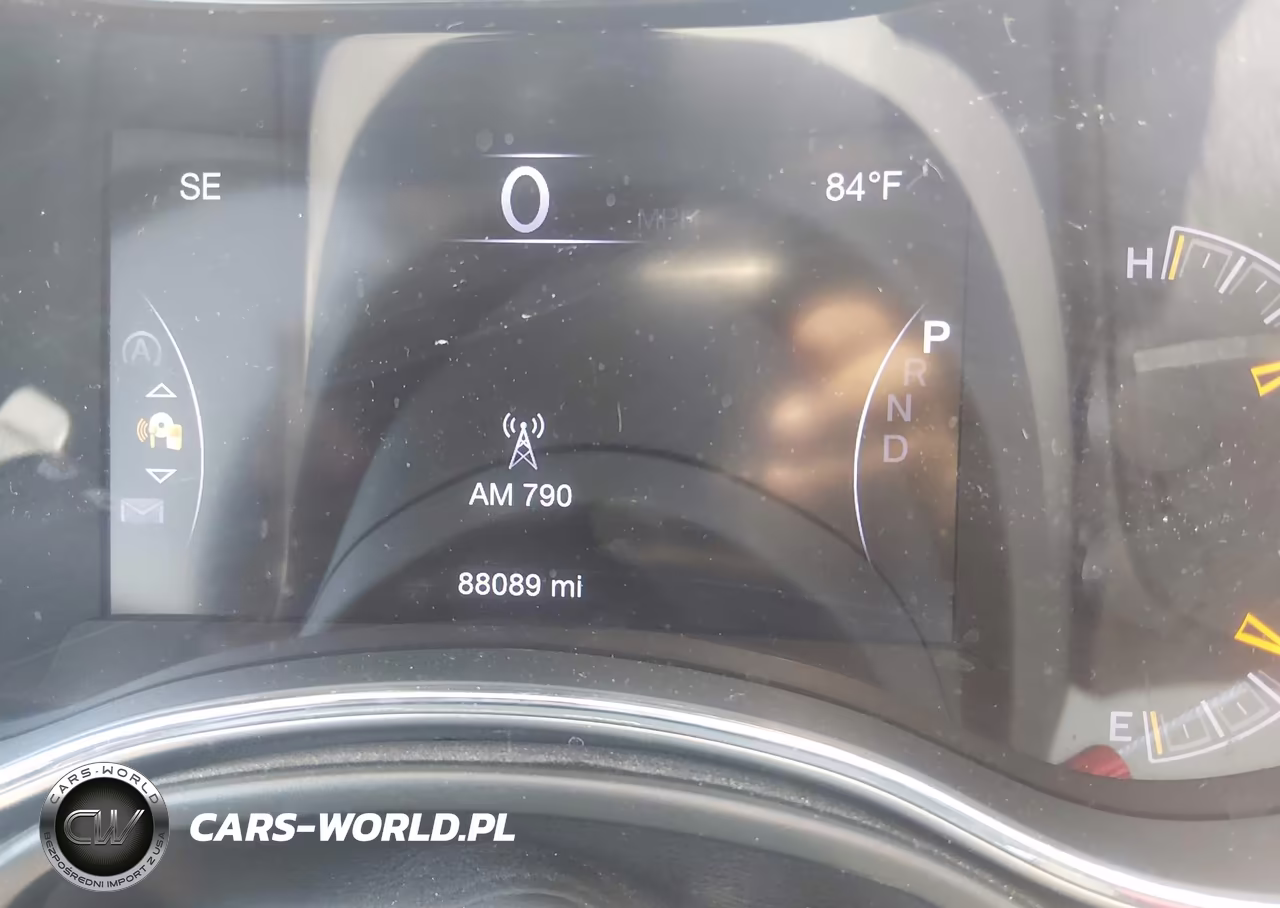 2020 Jeep Grand Cherokee Laredo E 4X4 VIN:1C4RJFAG7LC288167 - 7
