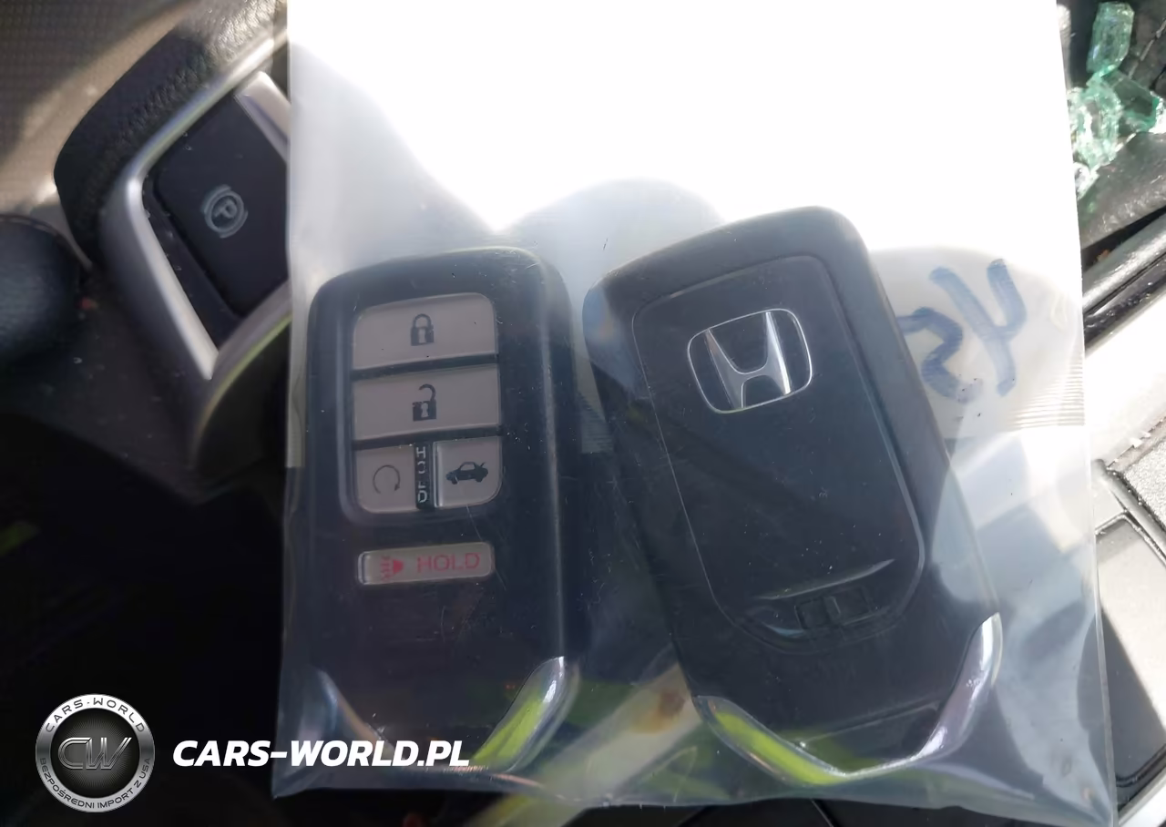 2016 Honda Civic Touring VIN:19XFC1F93GE200787 - 11