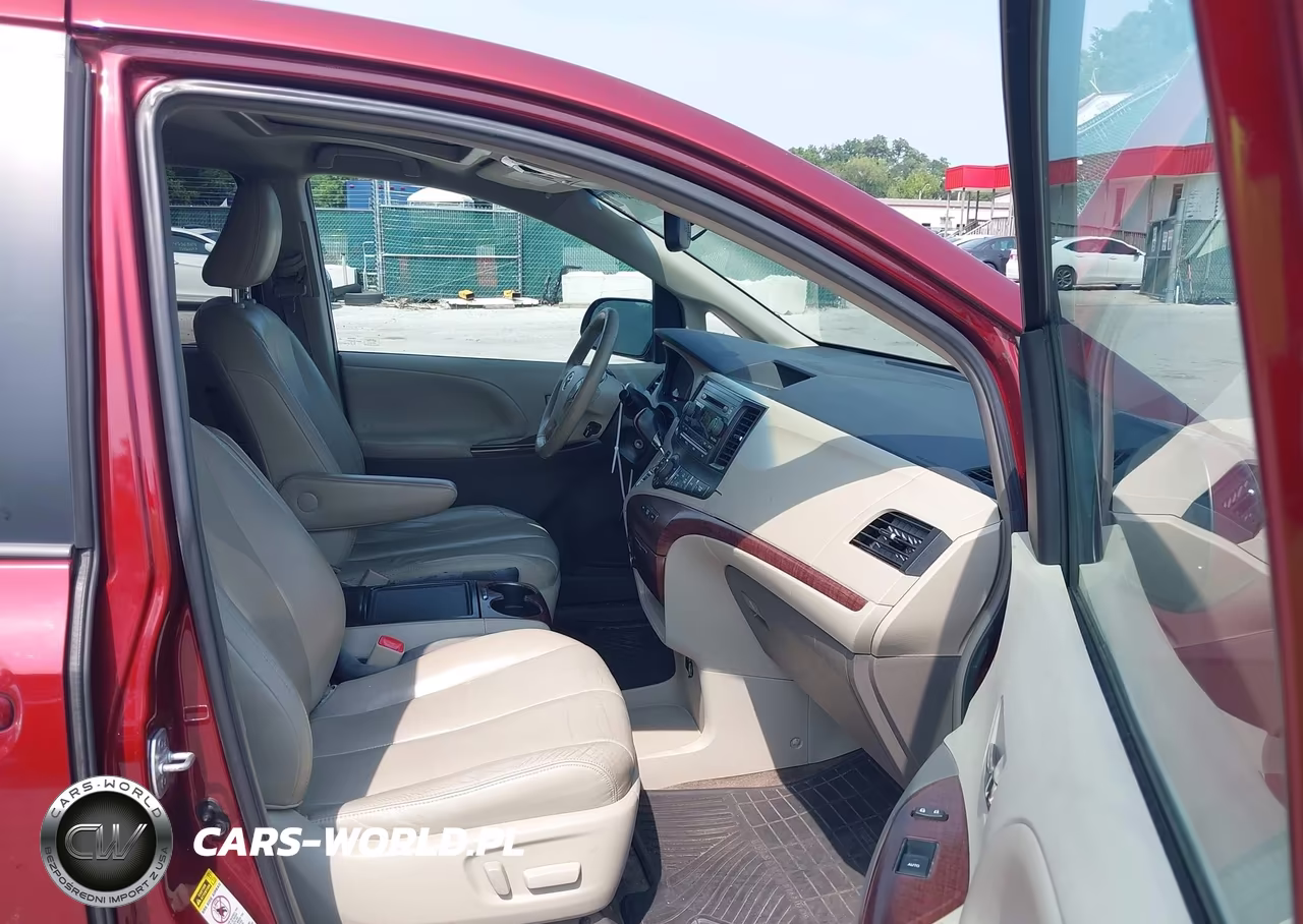 2013 Toyota Sienna Xle V6 8 Passenger VIN:5TDYK3DC8DS325954 - 5