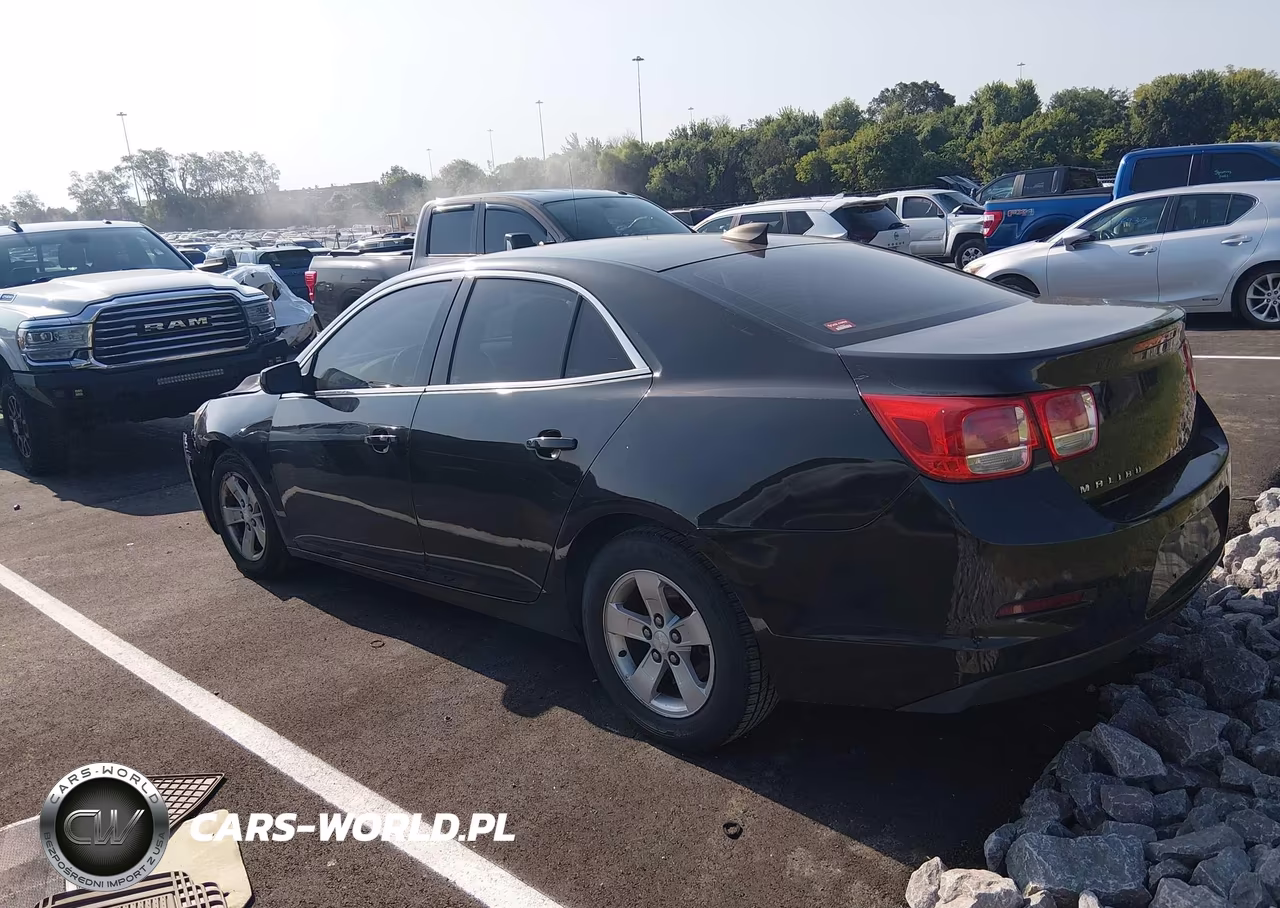 2015 Chevrolet Malibu Ls VIN:1G11B5SL6FF118233 - 3