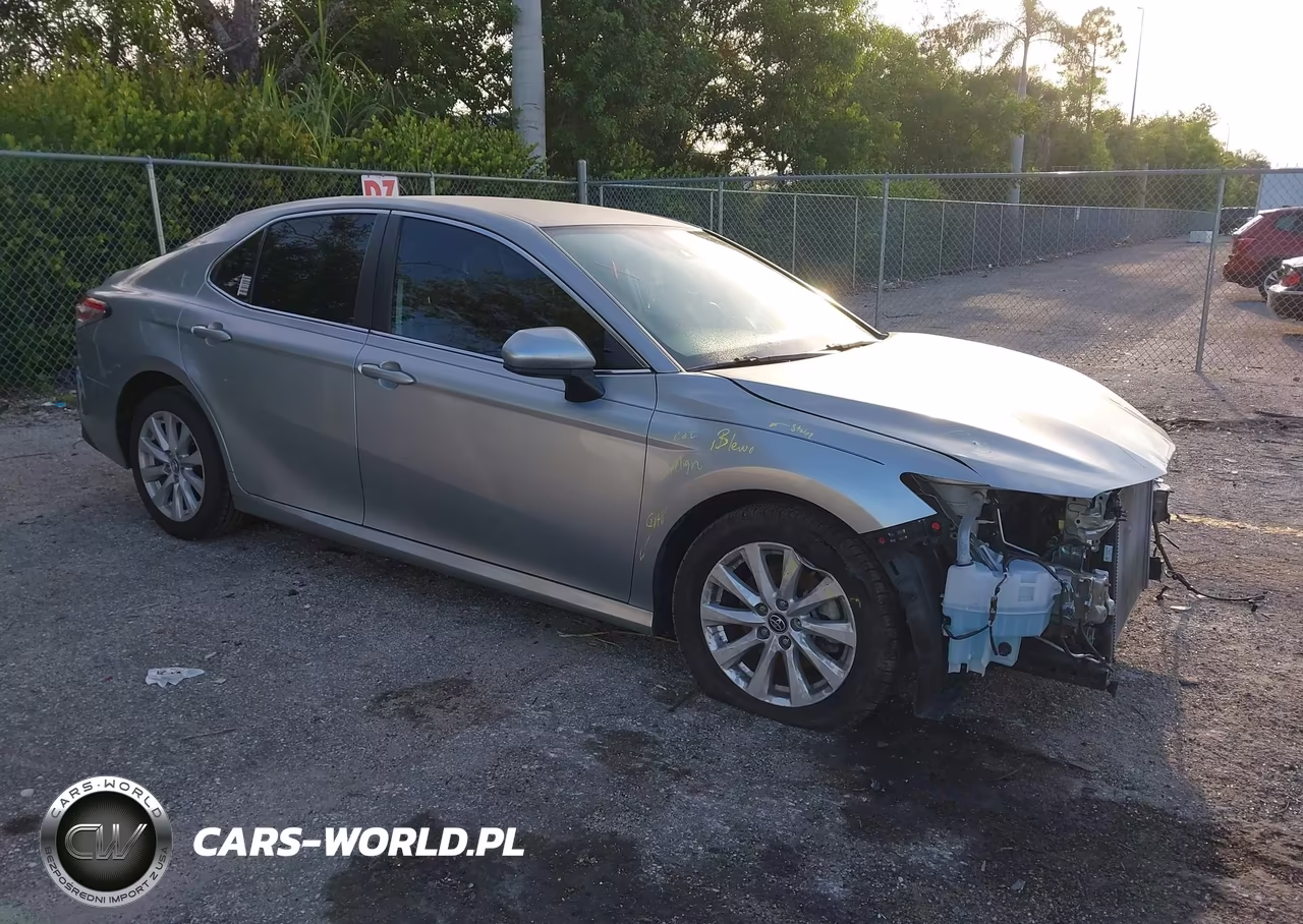 2020 Toyota Camry Le