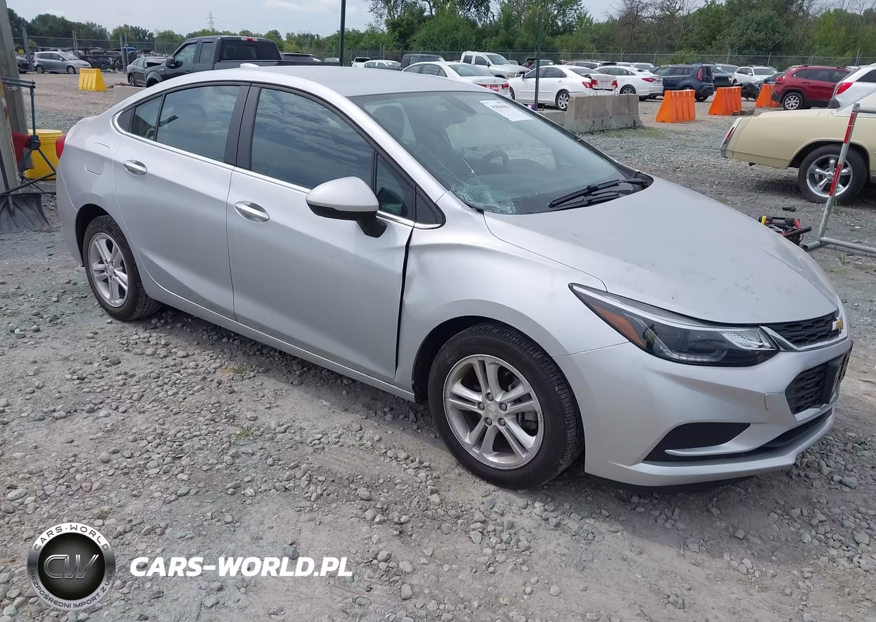 2017 Chevrolet Cruze Lt Auto – zdjęcie 1 z 17