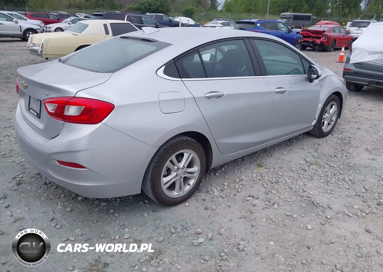2017 Chevrolet Cruze Lt Auto VIN:1G1BE5SM9H7217534 - 4