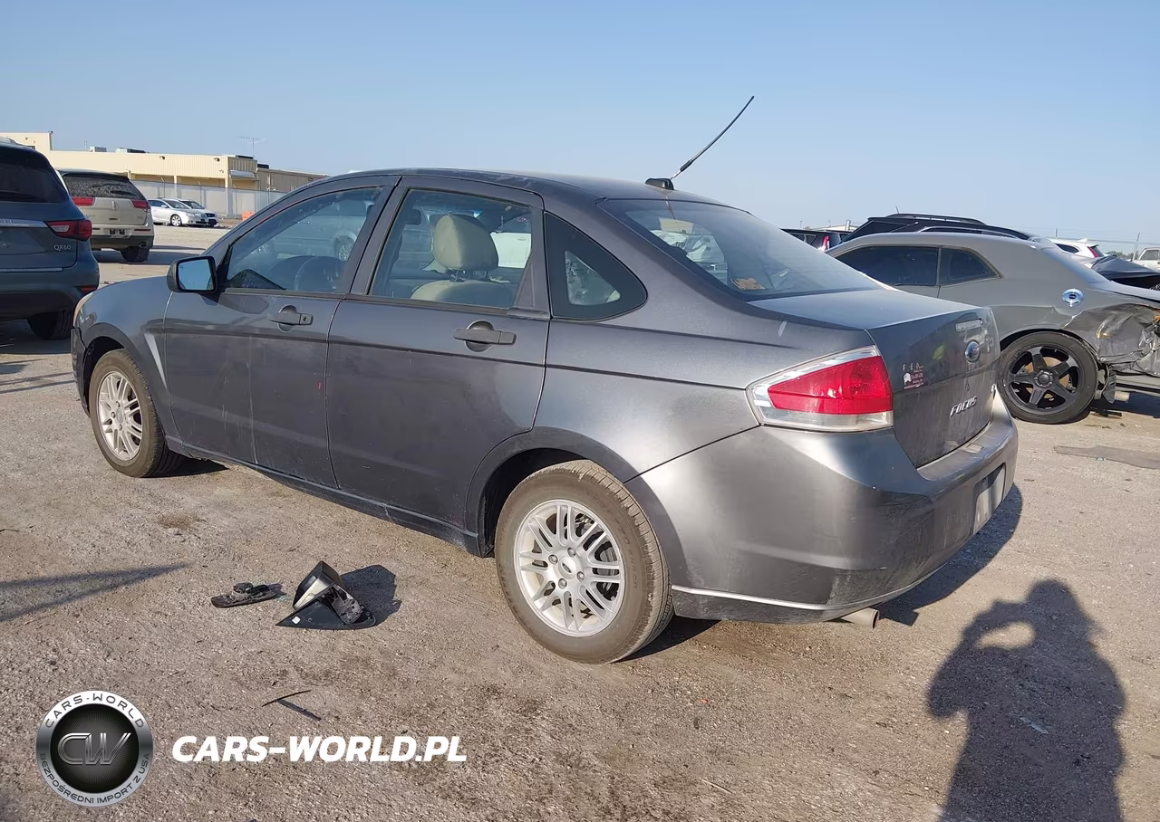 2009 Ford Focus Se VIN:1FAHP35NX9W171875 - 3