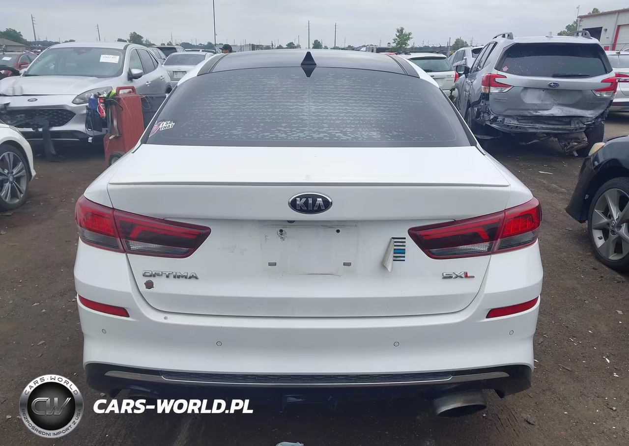 2019 Kia Optima VIN:5XXGV4L23KG350339 - 16