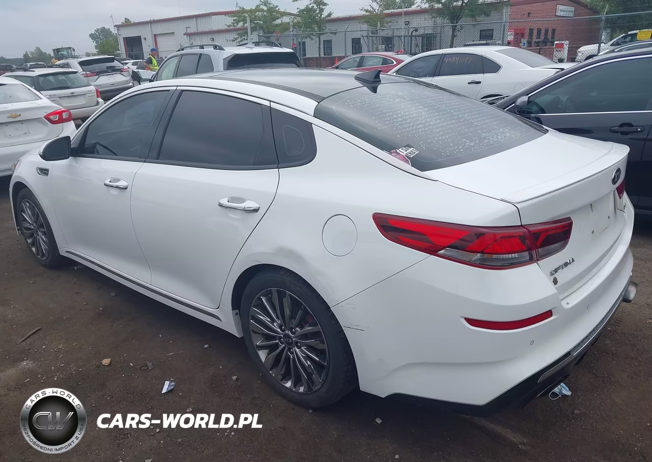 2019 Kia Optima VIN:5XXGV4L23KG350339 - 3