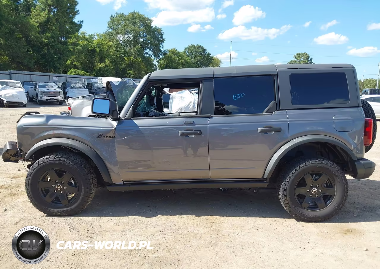 2023 Ford Bronco Black Diamond VIN:1FMEE5BP9PLC16643 - 18