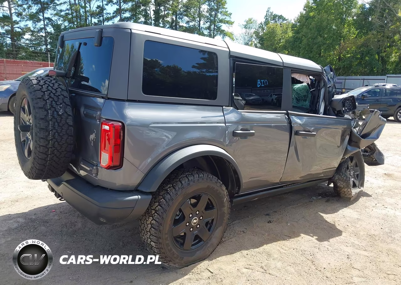 2023 Ford Bronco Black Diamond VIN:1FMEE5BP9PLC16643 - 4