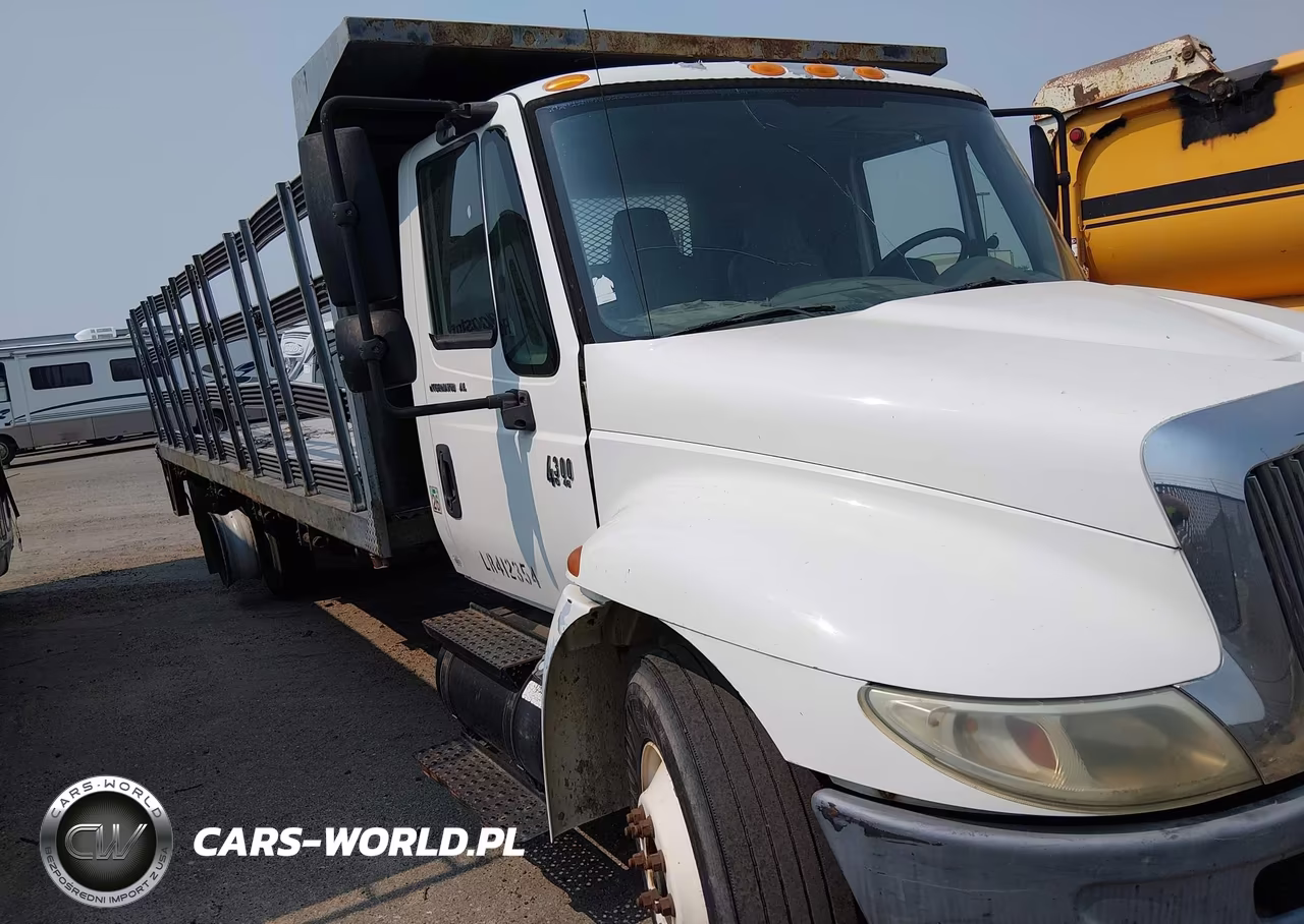 2002 International 4000 4300