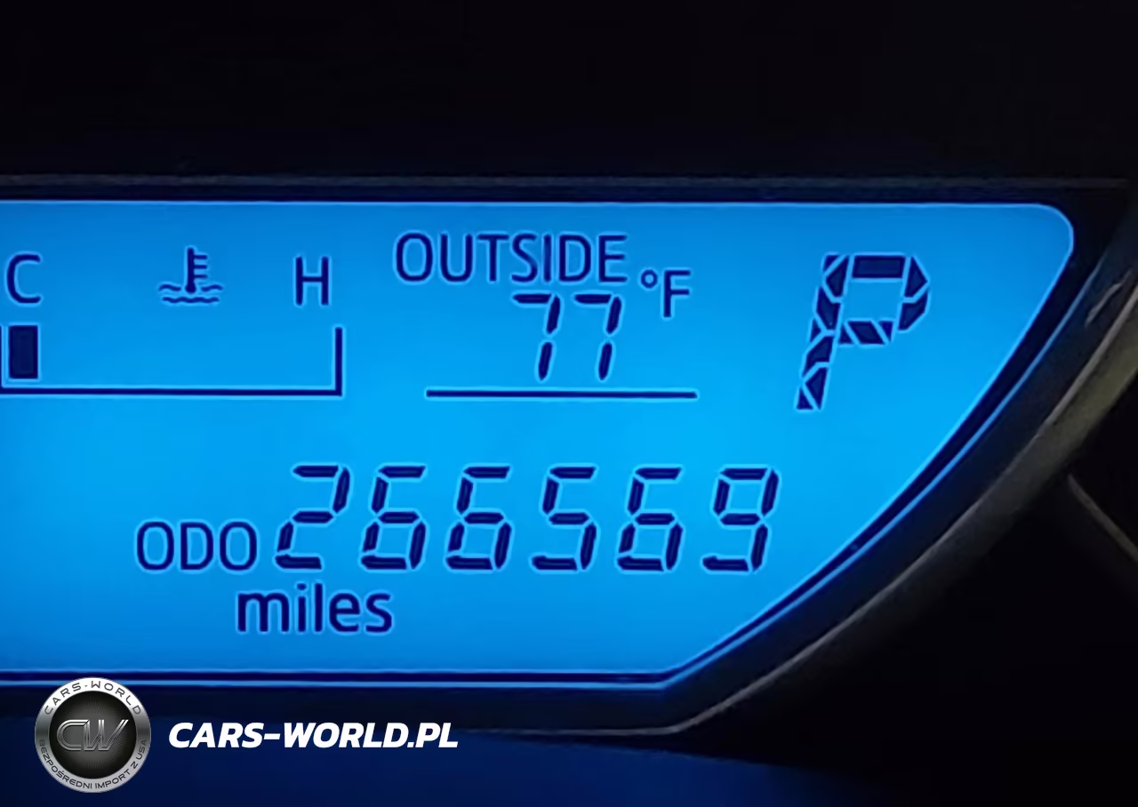 2015 Toyota Corolla Le VIN:5YFBURHEXFP268974 - 15