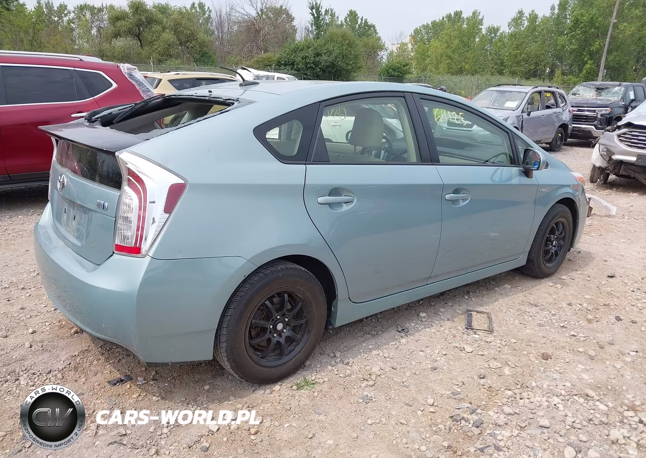 2012 Toyota Prius Three VIN:JTDKN3DU1C1576655 - 4