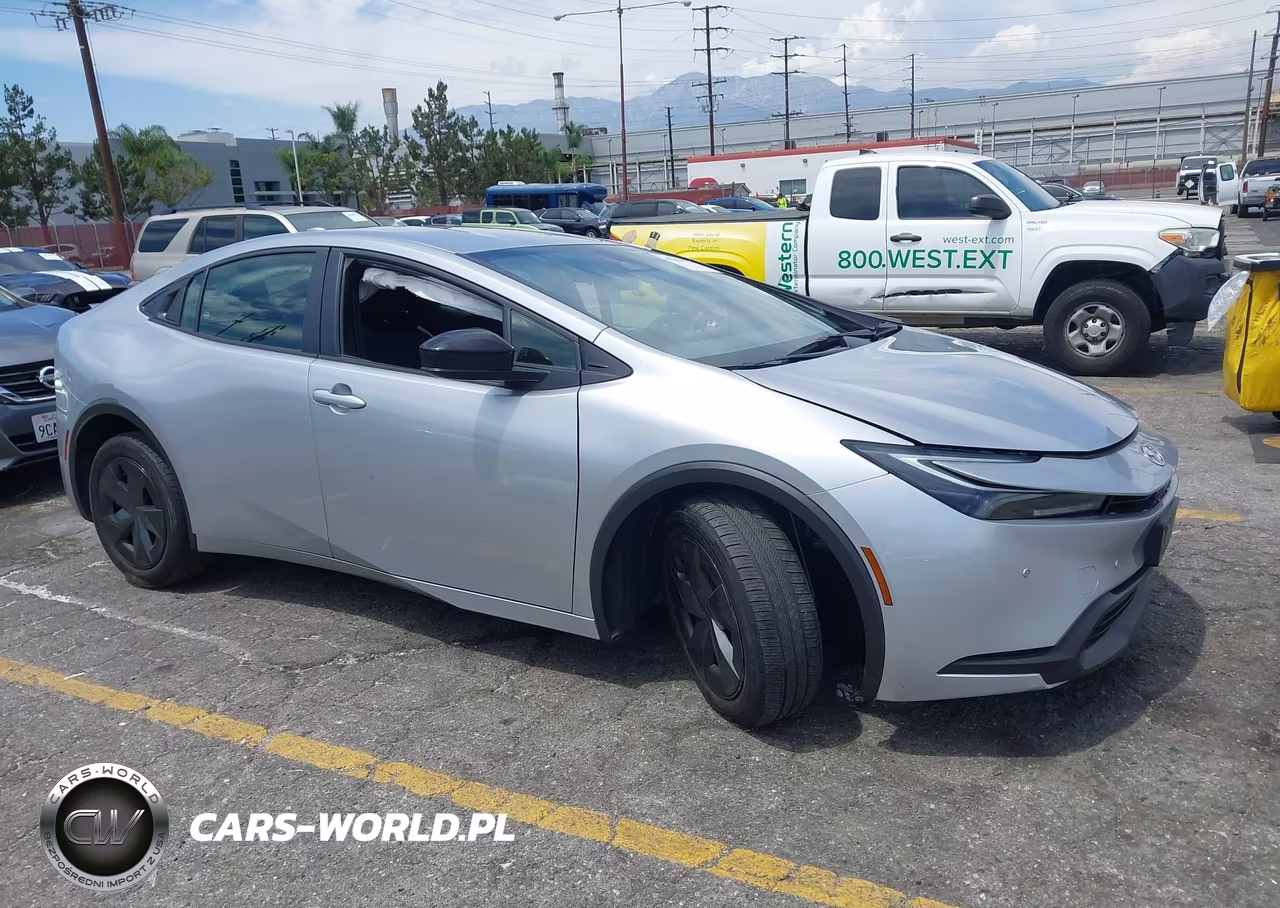 2024 Toyota Prius Le – zdjęcie 1 z 17