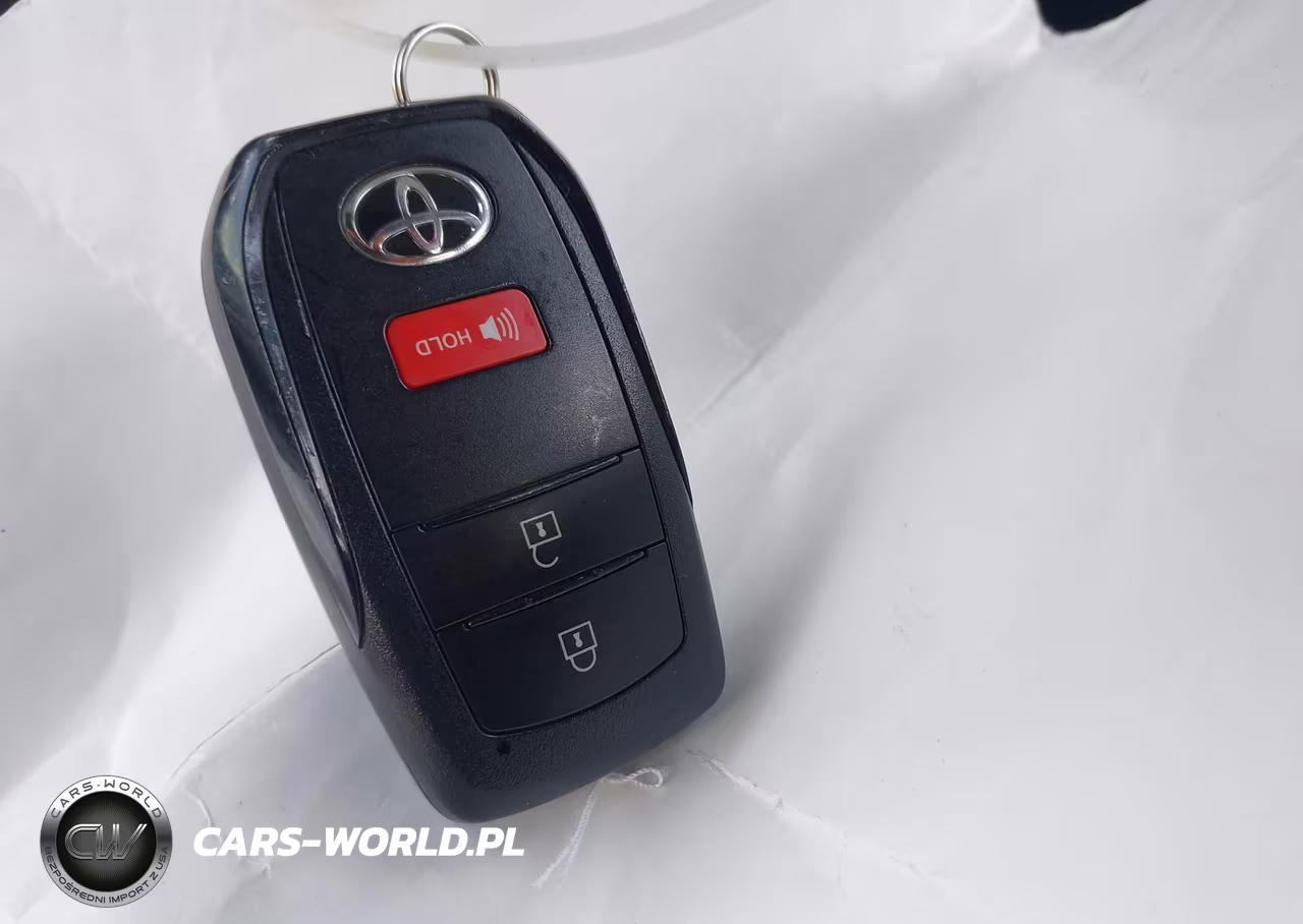 2024 Toyota Prius Le VIN:JTDACAAUXR3035112 - 11