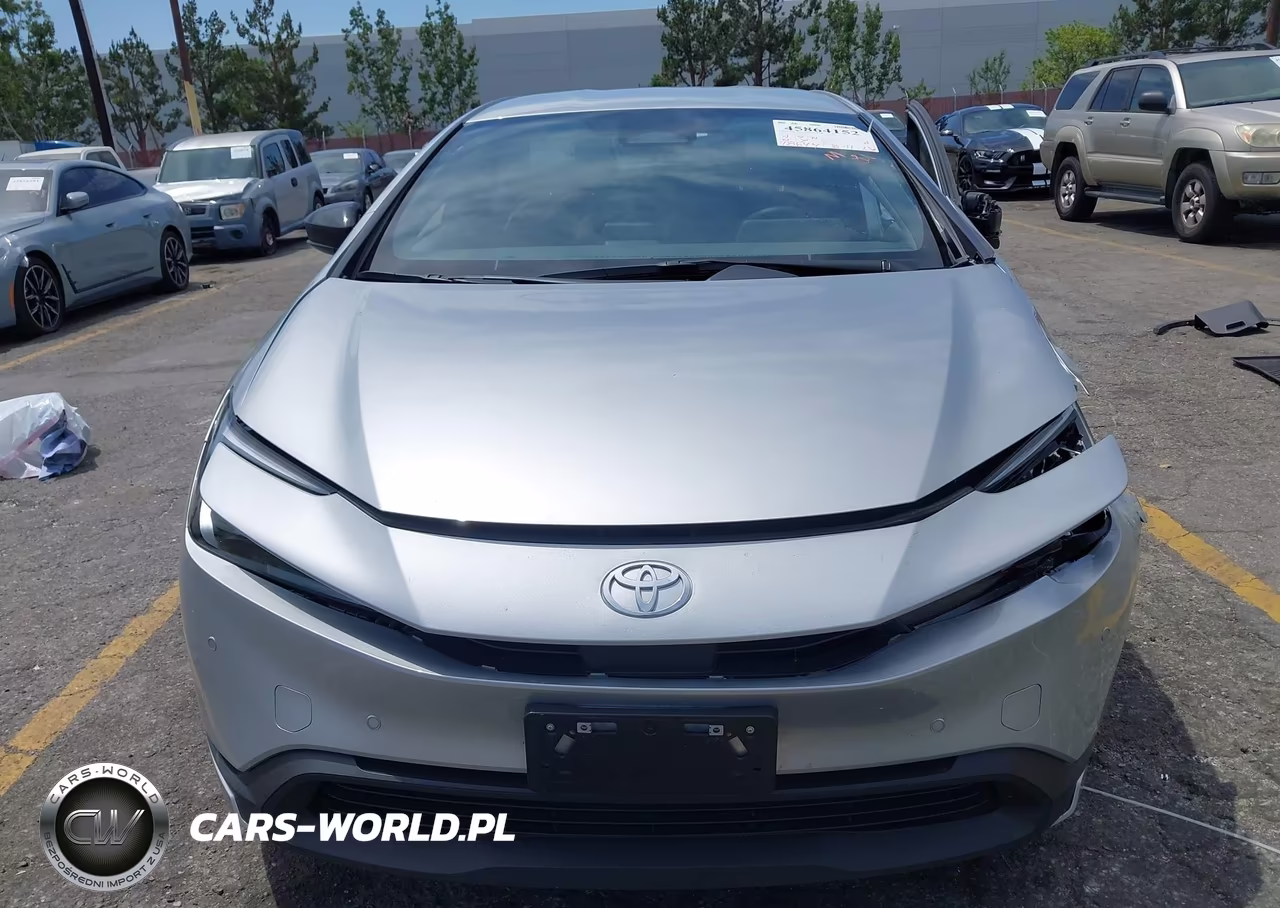 2024 Toyota Prius Le VIN:JTDACAAUXR3035112 - 13