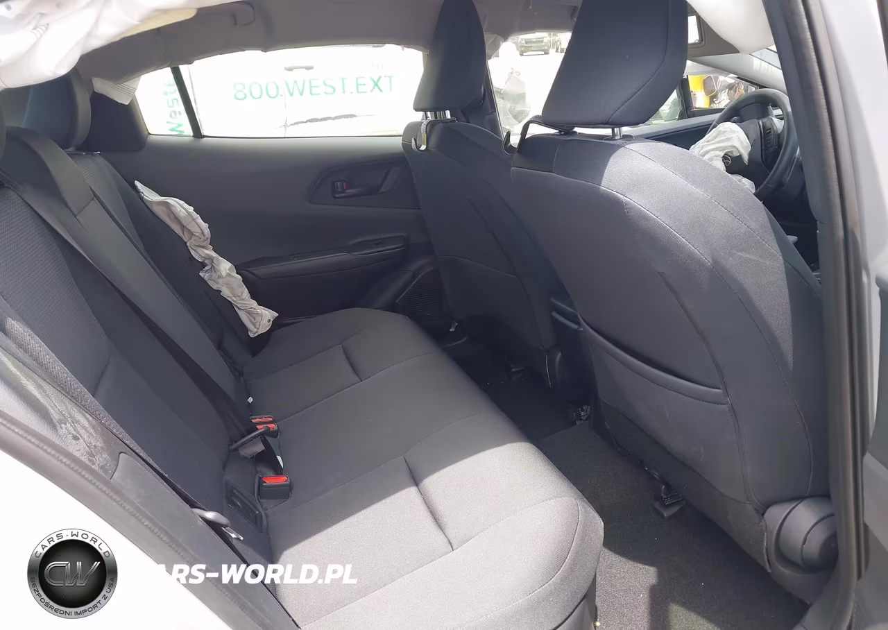 2024 Toyota Prius Le VIN:JTDACAAUXR3035112 - 8