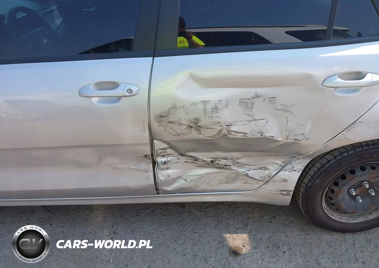 2020 Kia Rio Lx VIN:3KPA24AD9LE331100 - 6