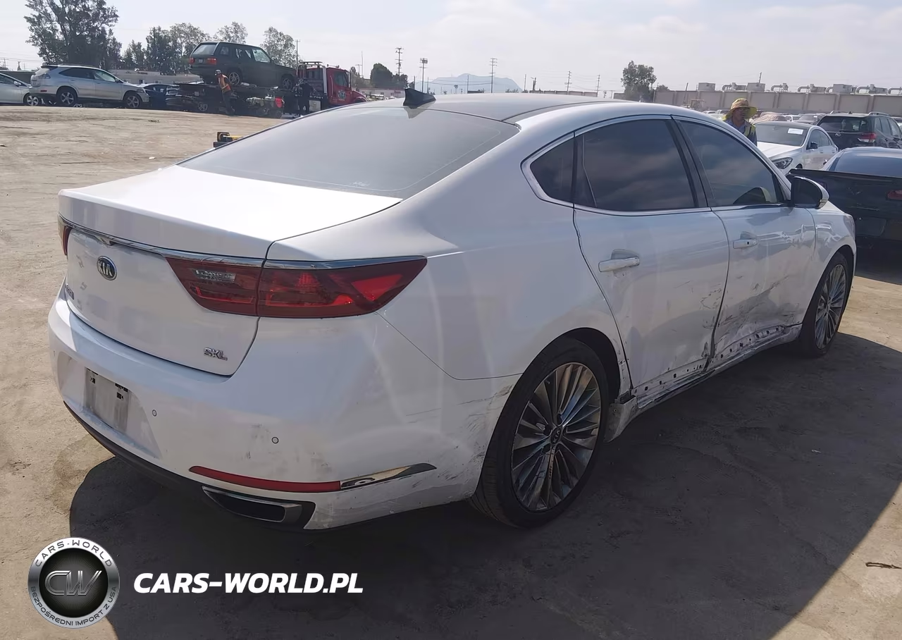2018 Kia Cadenza Limited VIN:KNALC4J1XJ5104998 - 4