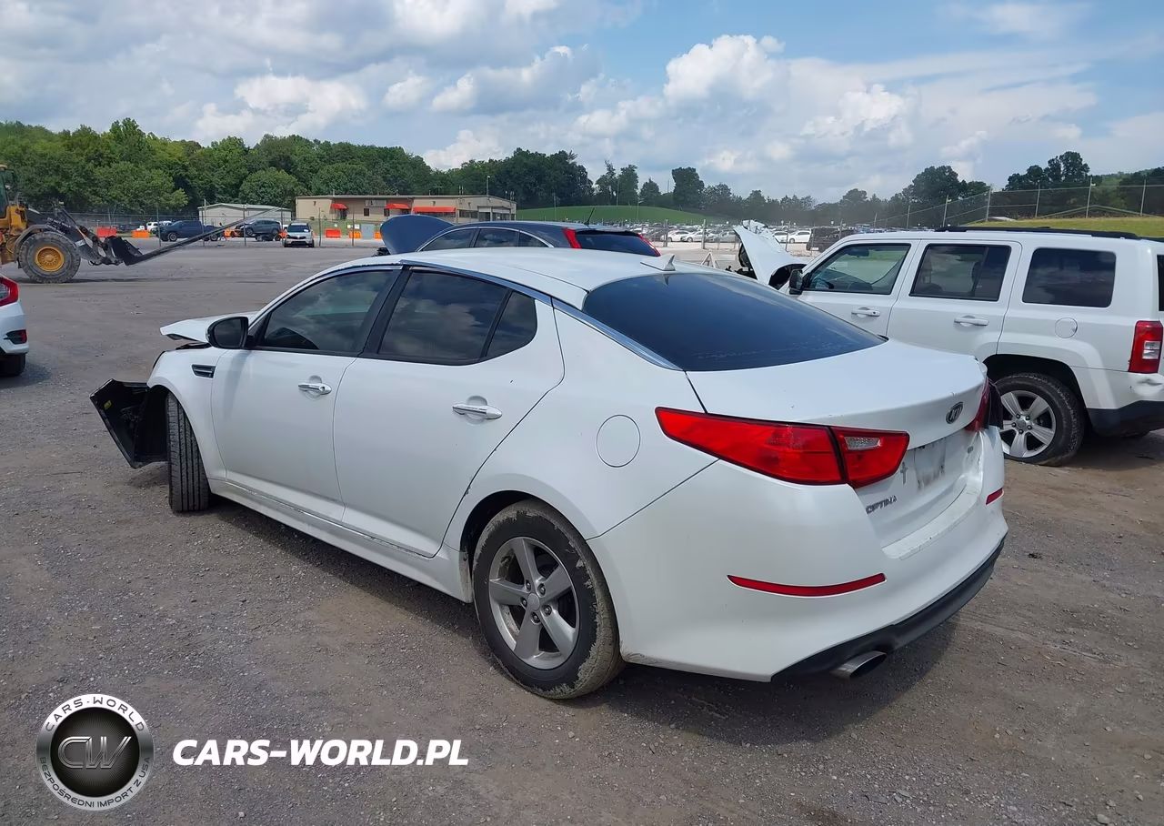 2015 Kia Optima Lx VIN:5XXGM4A74FG463062 - 3