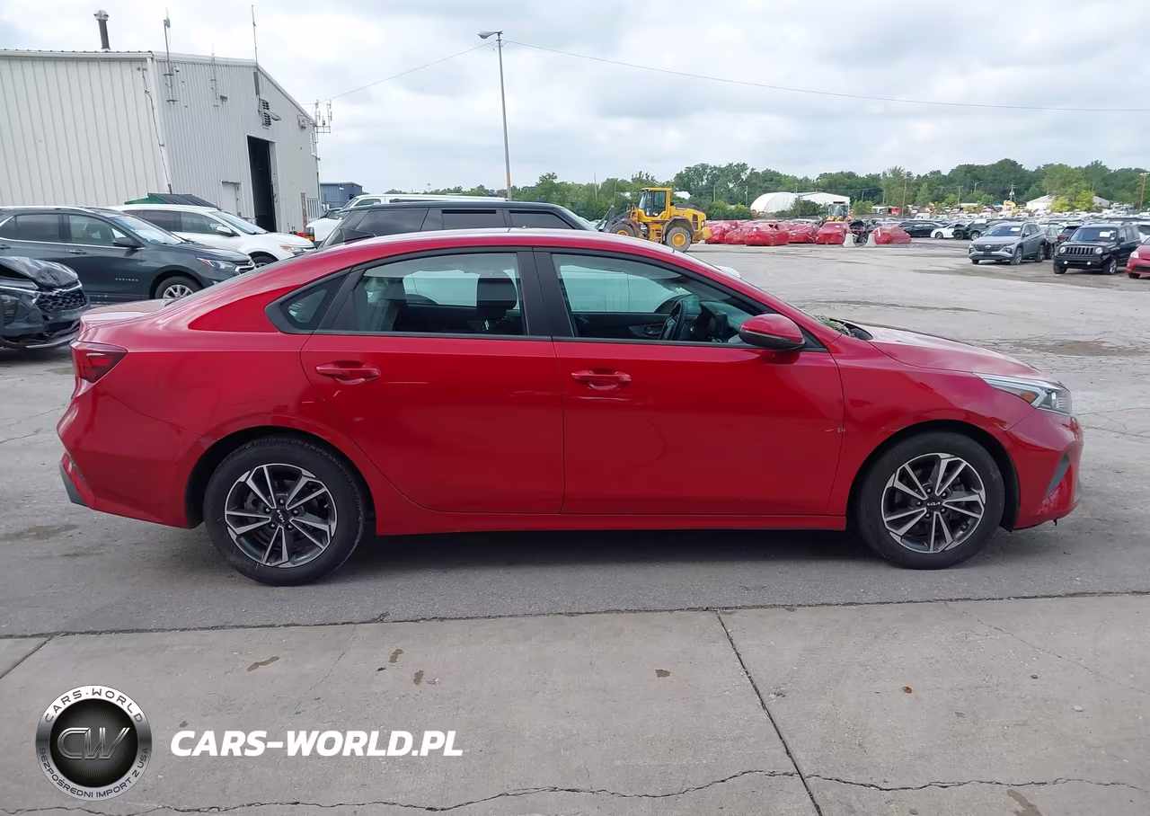2024 Kia Forte Lxs VIN:3KPF24AD0RE836540 - 13