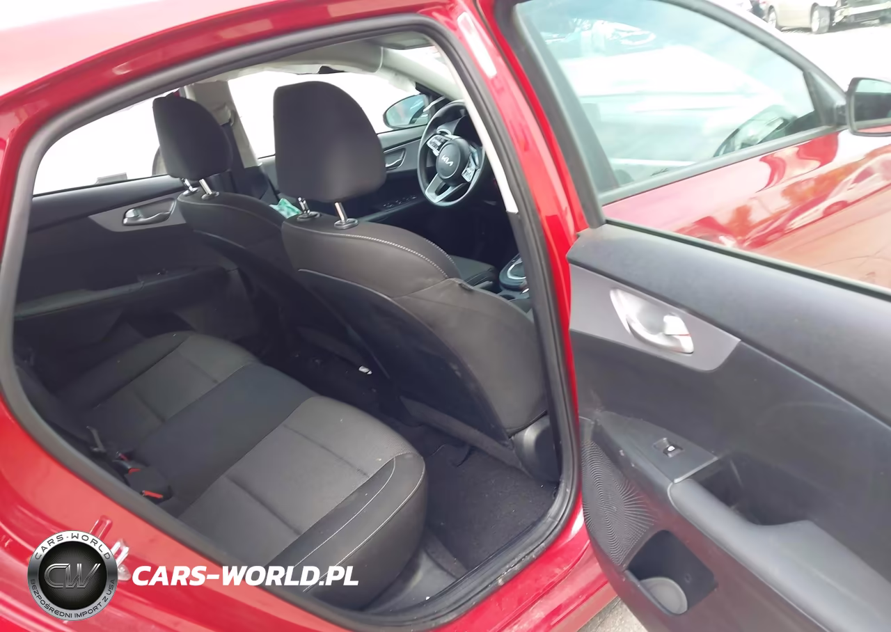 2024 Kia Forte Lxs VIN:3KPF24AD0RE836540 - 8