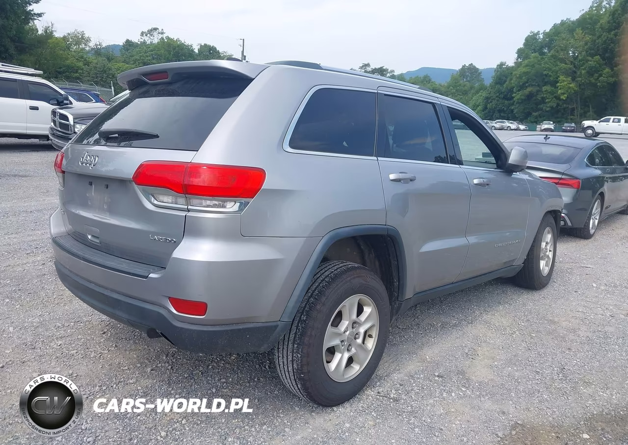 2015 Jeep Grand Cherokee Laredo VIN:1C4RJFAG5FC140426 - 4