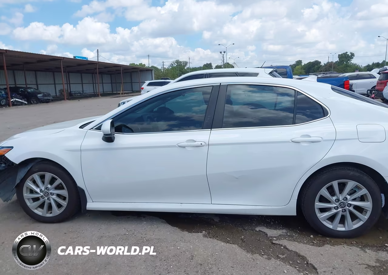 2022 Toyota Camry Le VIN:4T1C11AK3NU628761 - 15
