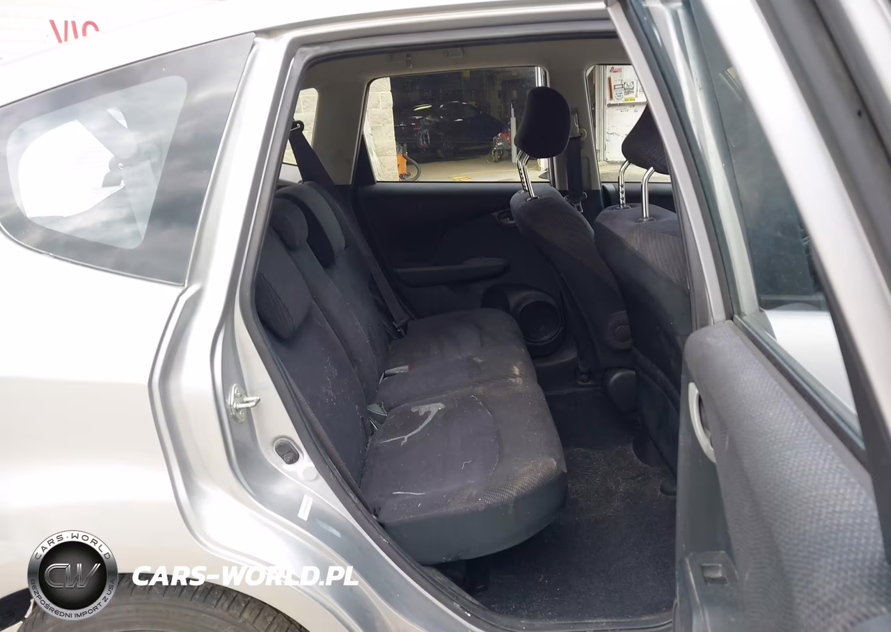 2013 Honda Fit Sport VIN:JHMGE8H59DC062983 - 8