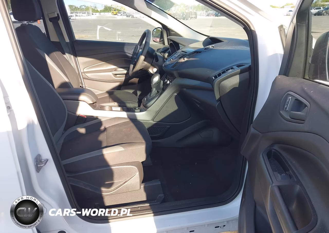 2016 Ford Escape S VIN:1FMCU0F76GUA03988 - 5